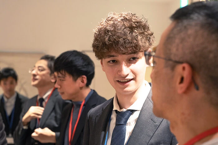 KOTOMEETの交流会の様子