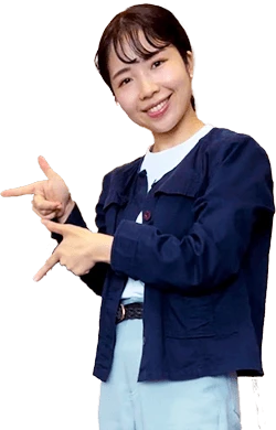 KOTOMEETメンバー指差しポーズをとっている
