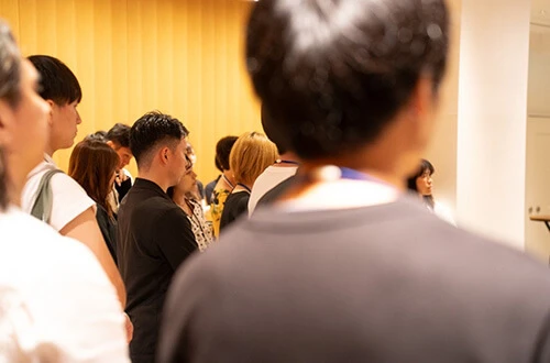 KOTOMEETの交流会の様子