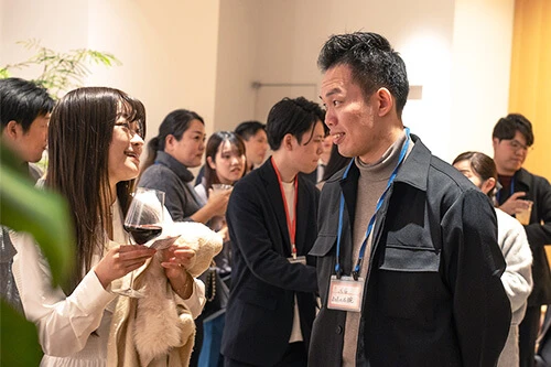KOTOMEETの交流会の様子